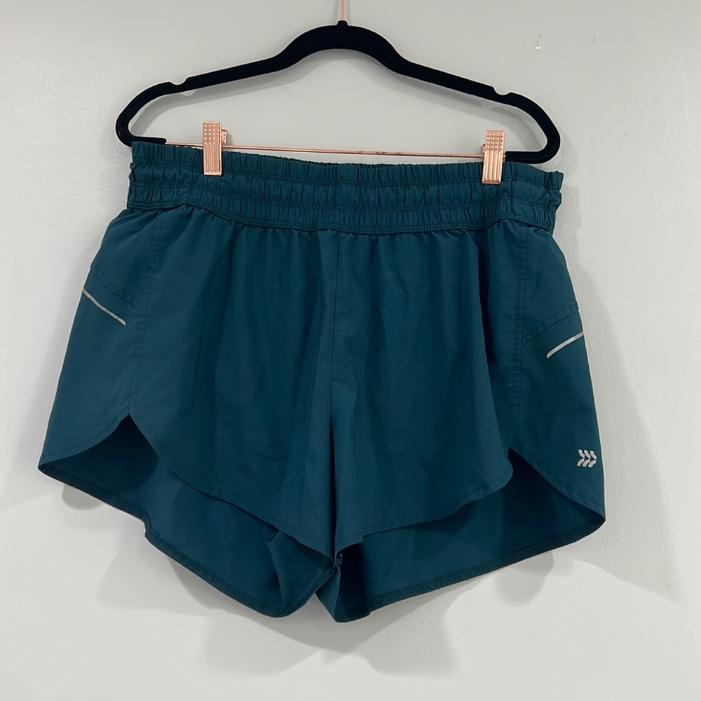 Womens , All in motion size large Green athletic shorts 100% recycled polyester